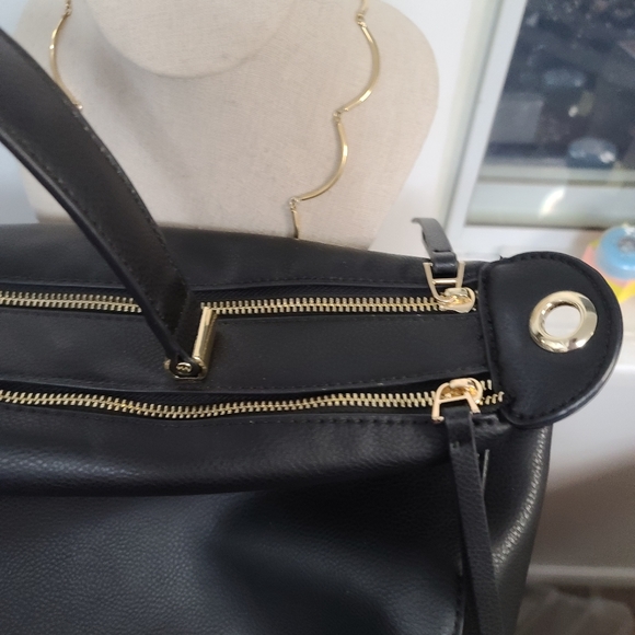 Expressions NYC Black Leather Purse - Picture 3 of 8